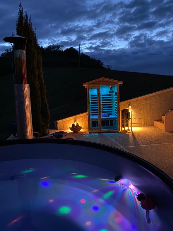 Bed And Adventure Tramontana Resort - Casetta & Wellness Castilenti Extérieur photo